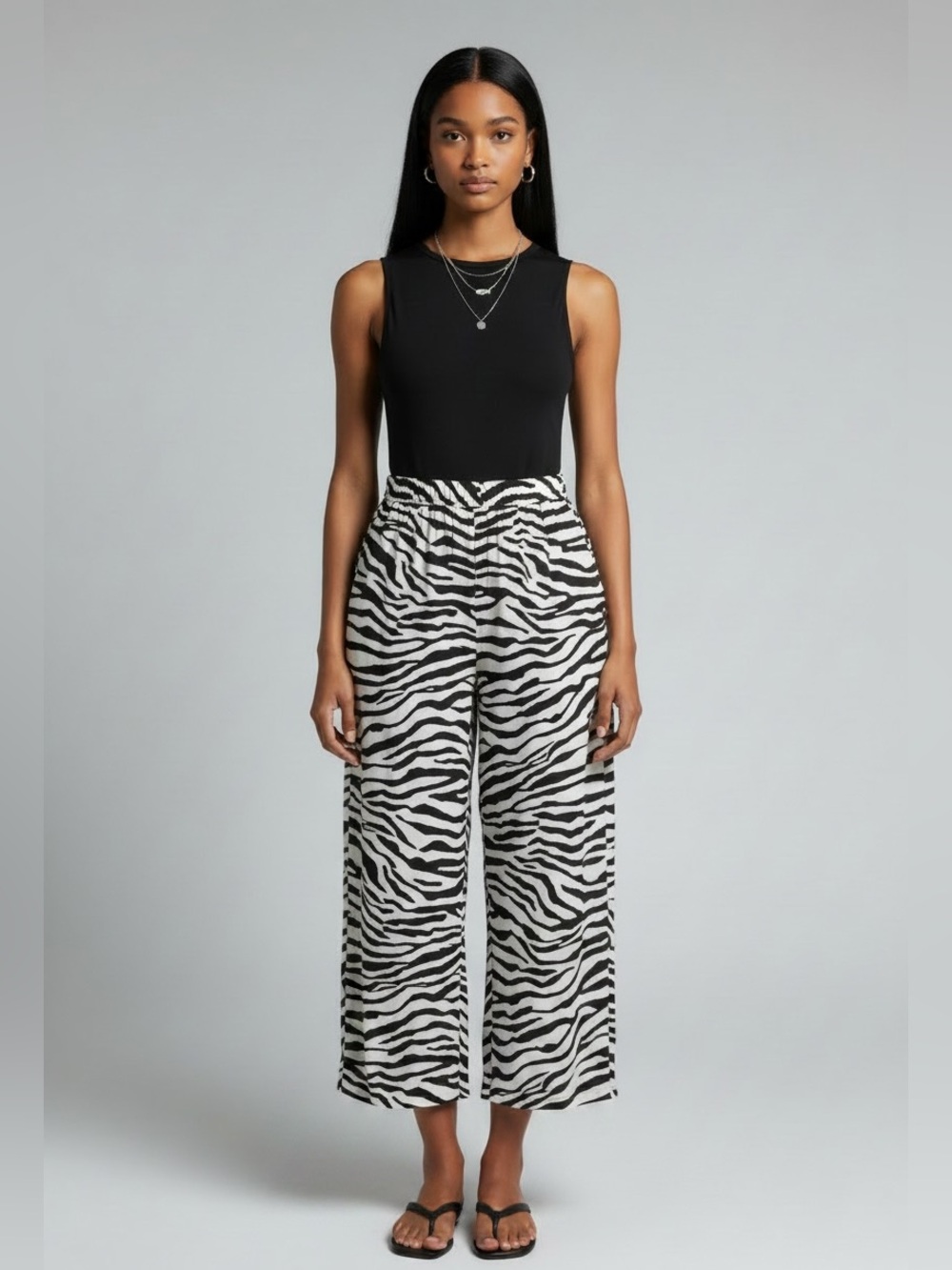 NWOT Zebra Print Crop Pant Set Black & White - Picture 7 of 10
